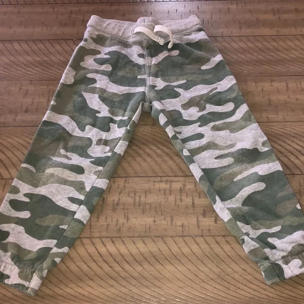 Camo sweats by Carter’s drawstring Comfy cotton. No trip jogger cuffs. Outdoors